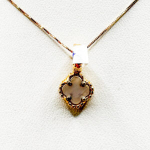 Dije Van Cleef de Oro 18K